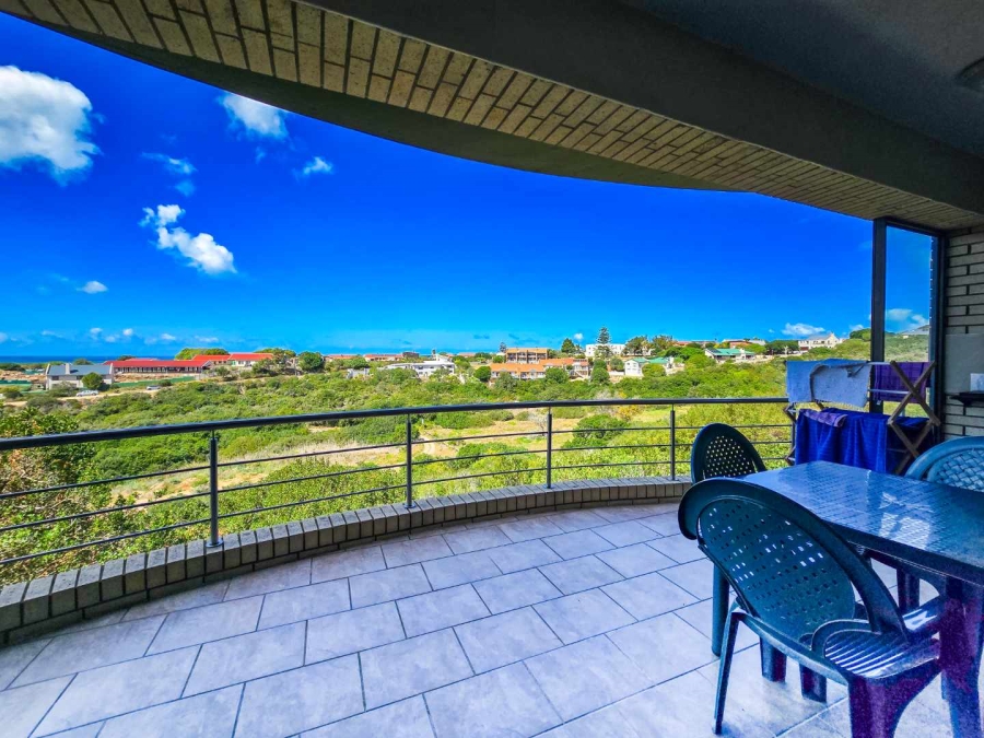4 Bedroom Property for Sale in Stilbaai Wes Western Cape